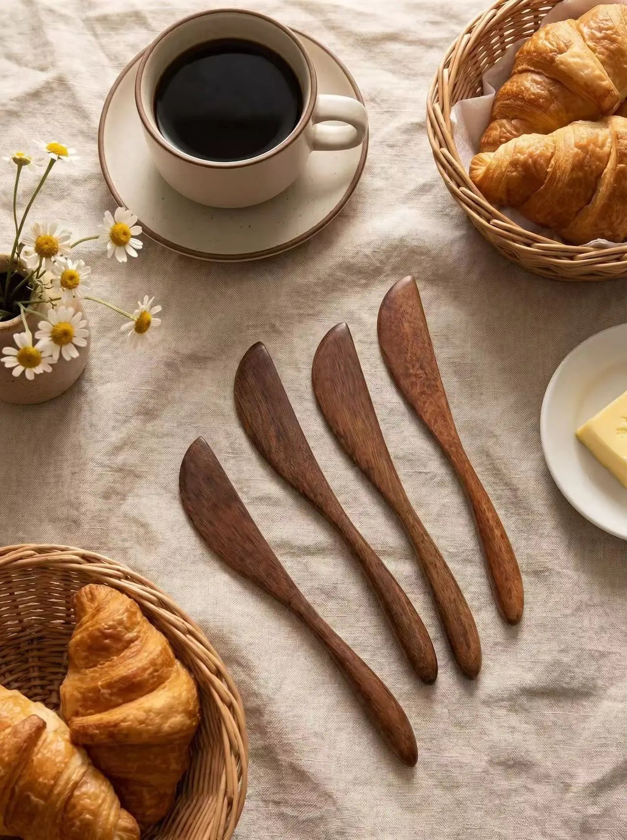 1Pcs Premium Natural Wooden Butter Knife, Smooth Edge Multipurpose Spreader for Cheese, Jam & Peanut Butter, Kitchen Utensil for Bread, Toast, Desserts & Sandwiches