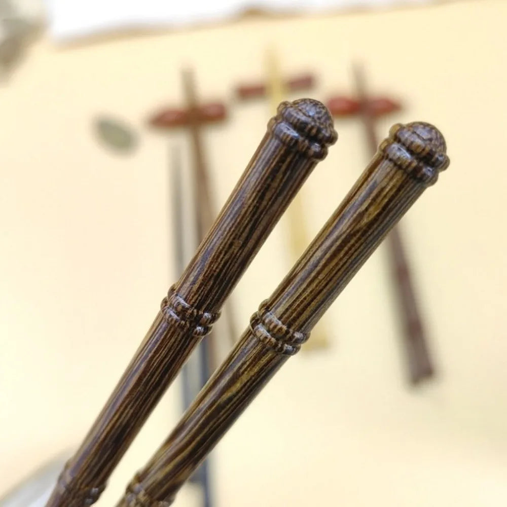 1 Pair High-end Retro Wooden Chopsticks Japanese Style Handmade Sushi Chopsticks Bamboo Shape Solid Color Pointed Chopsticks