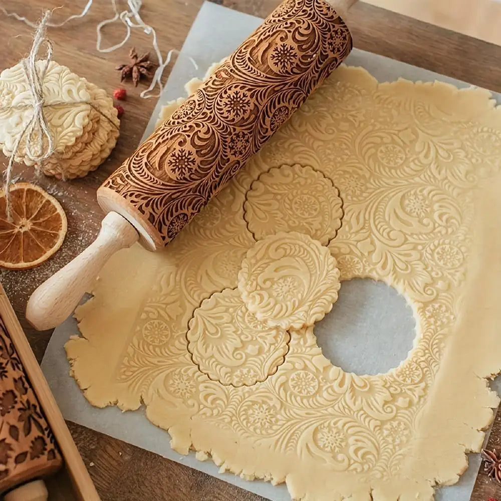 Engraved Floral Embossed Baking Rolling Pin - Baking Supplies, Kitchen Accessories, Kitchen Bakeware Utensil, Embossed Cookie Tool, Mom Birthday Gift (1 Piece)