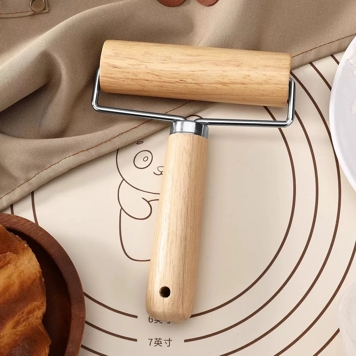 1PC Rolling pin; wooden baking; crushed nuts; pancakes; biscuits; kitchen utensils for baking cakes and pizza